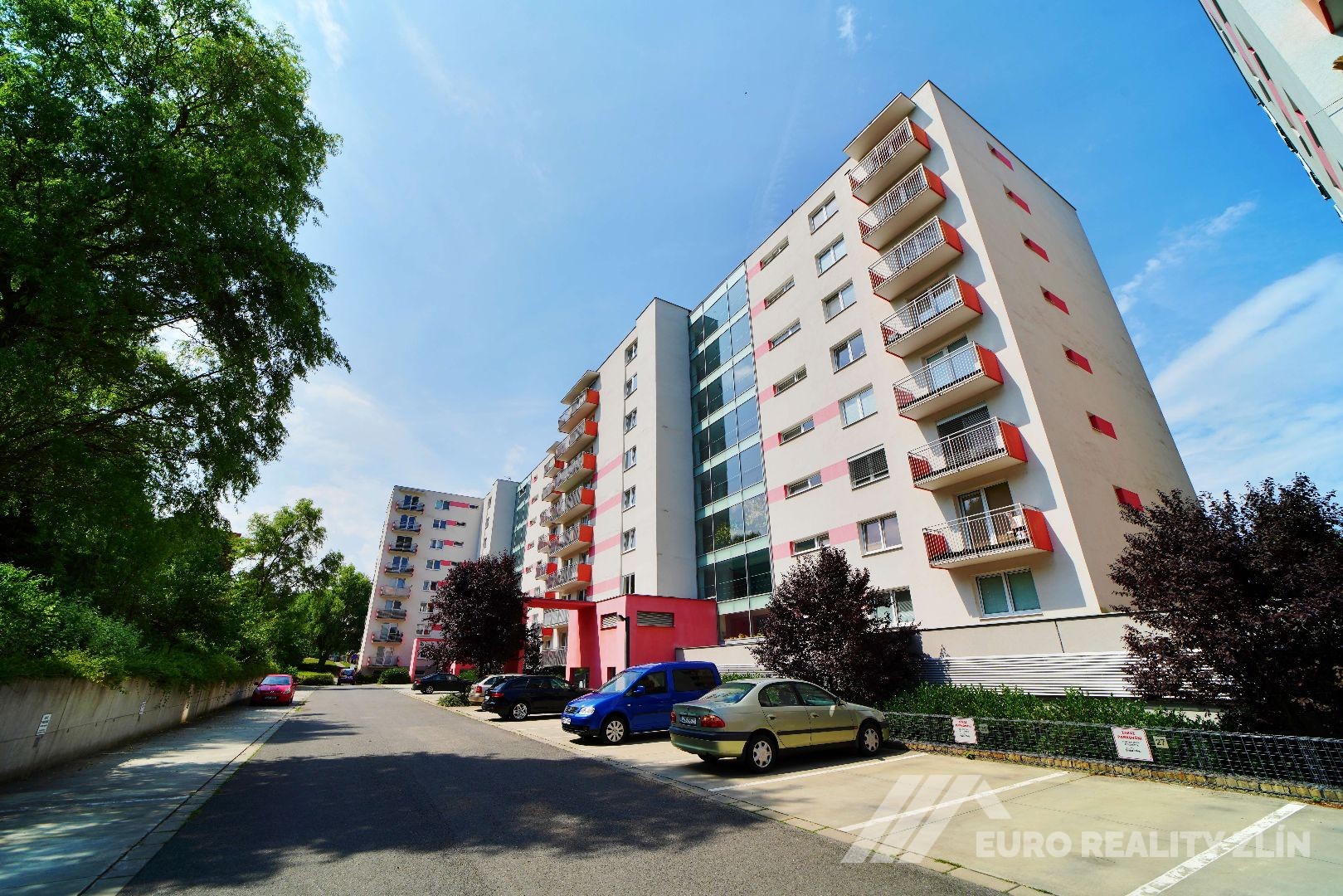 3+KK REZIDENCE KŘIBY S PARKOVACÍM STÁNÍM