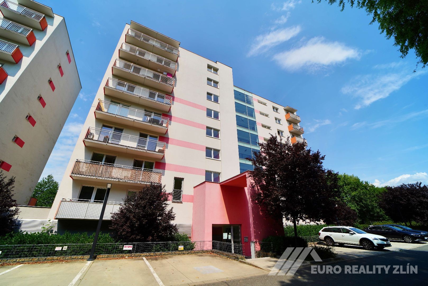 3+KK REZIDENCE KŘIBY S PARKOVACÍM STÁNÍM