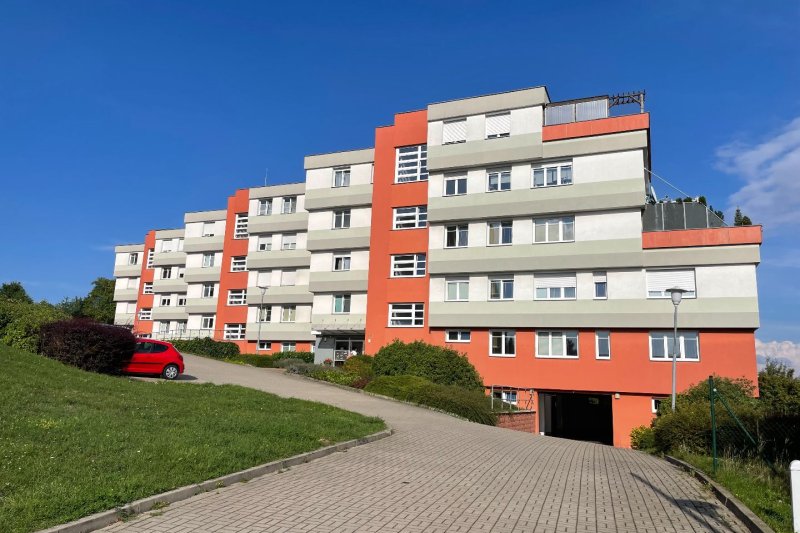 NADSTANDARDNÍ BYT 3+KK S TERASOU 33m2 A PARKOVÁNÍM