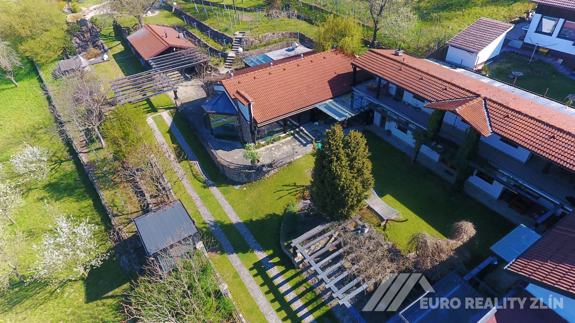 NADSTANDARDNÍ VILA ZLÍN ULICE KLABALSKÁ