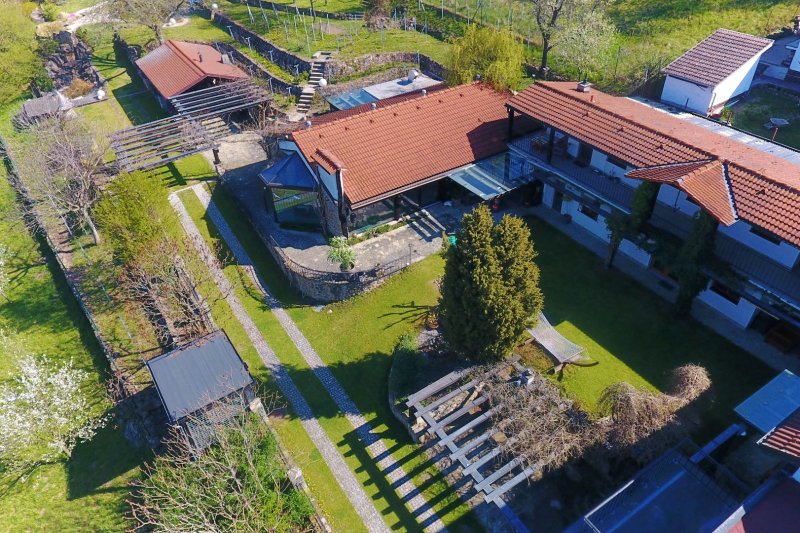 NADSTANDARDNÍ VILA ZLÍN ULICE KLABALSKÁ