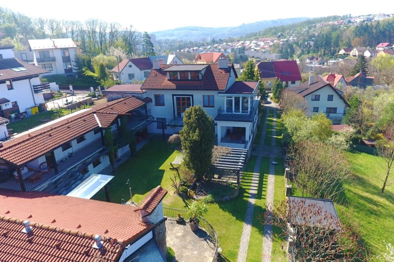NADSTANDARDNÍ VILA ZLÍN ULICE KLABALSKÁ