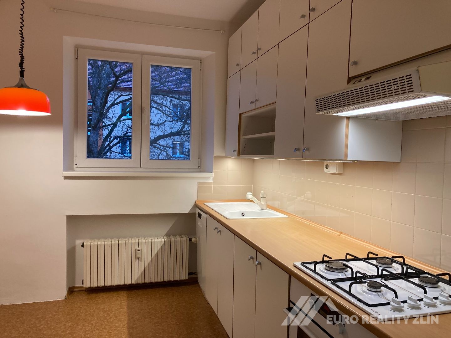 3+1 BENEŠOVO NÁBŘEŽÍ S BALKONEM