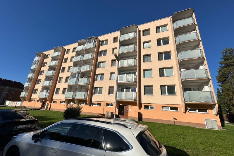 2+1 PO REKONSTRUKCI S BALKONEM, SLUŠOVICE