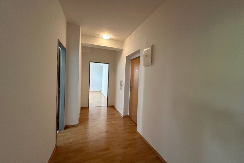 2+KK BŘEZNICKÁ ULICE, VČETNĚ PARKOVACÍHO STÁNÍ