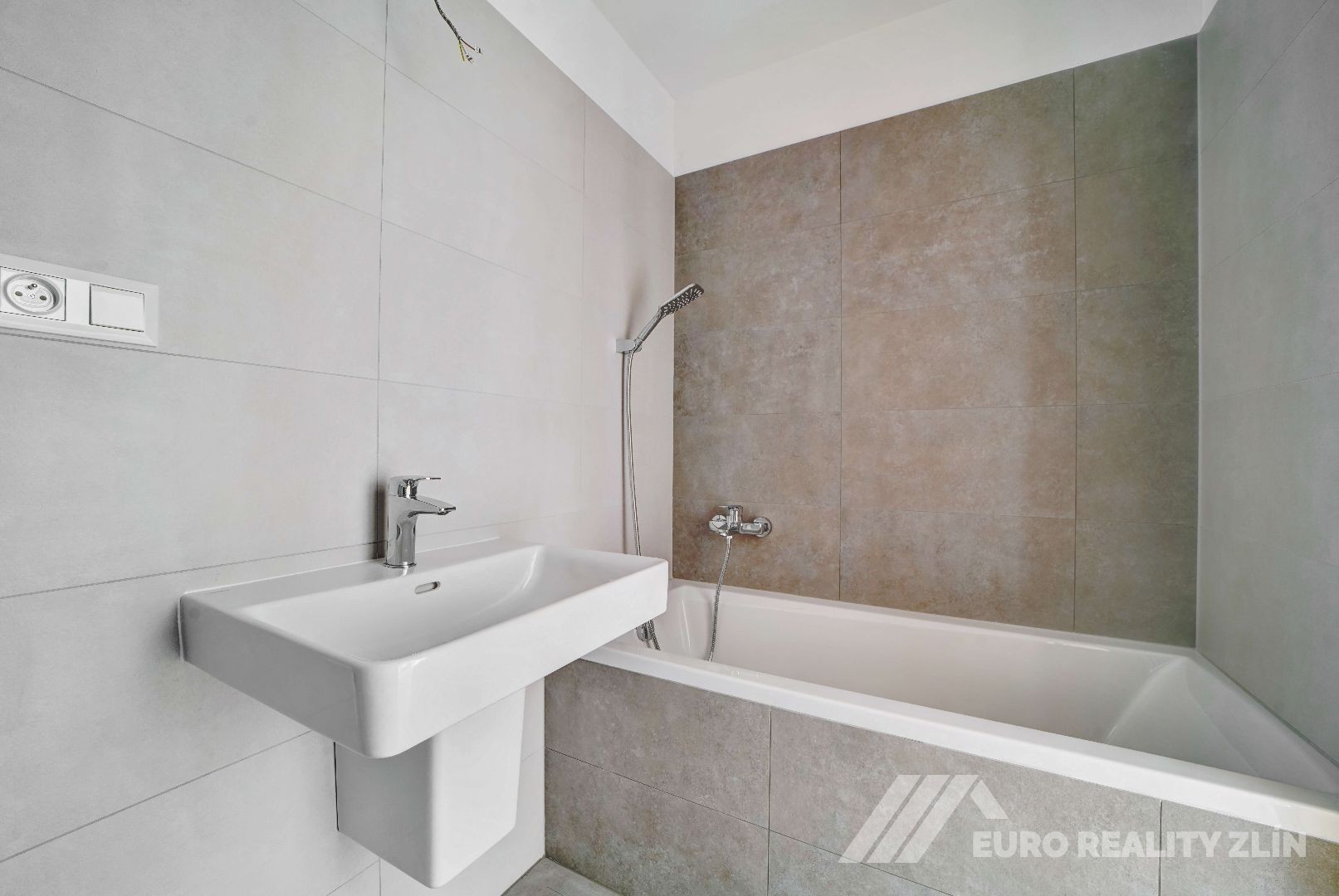 2+KK NOVOSTAVBA REZIDENCE ŠEVCOVSKÁ 65m2 