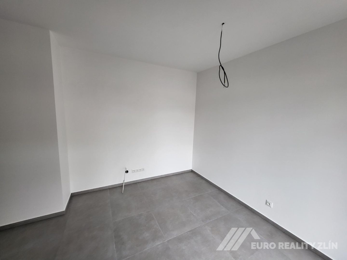 KOMERČNÍ PROSTOR 18m2 - REZIDENCE ŠEVCOVSKÁ 