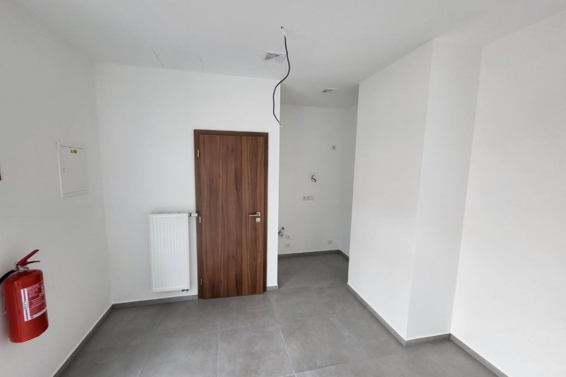 KOMERČNÍ PROSTOR 18m2 - REZIDENCE ŠEVCOVSKÁ 