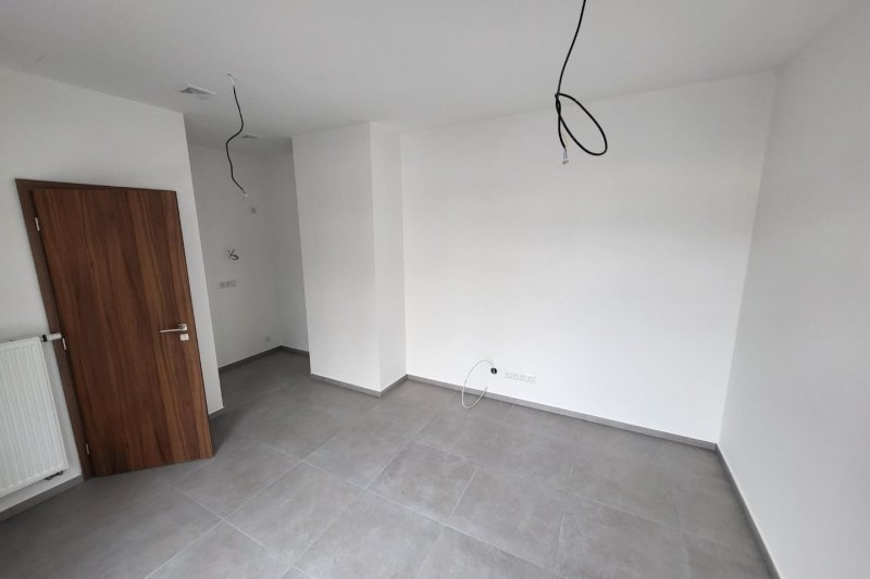 KOMERČNÍ PROSTOR 18m2 - REZIDENCE ŠEVCOVSKÁ 