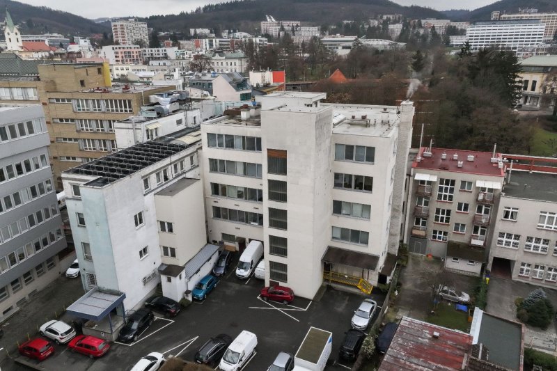 KOMERČNÍ BUDOVA V CENTRU MĚSTA