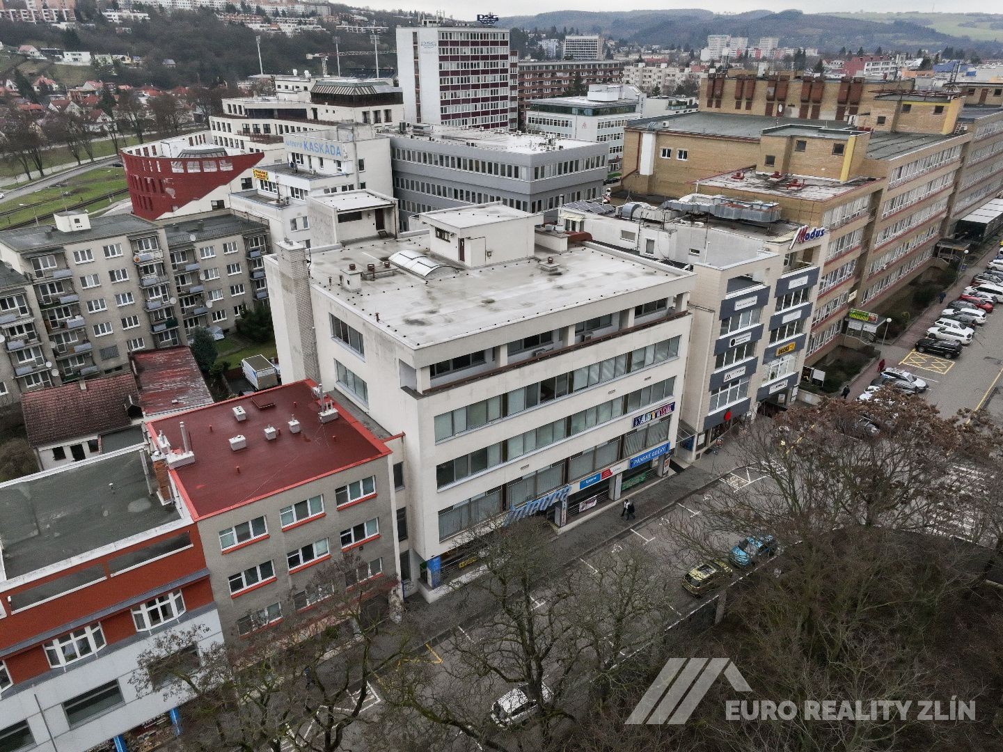 KOMERČNÍ BUDOVA V CENTRU MĚSTA