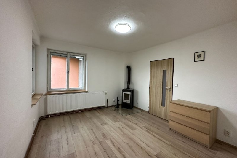 4+1 V RD OTROKOVICE, KVÍTKOVICE 