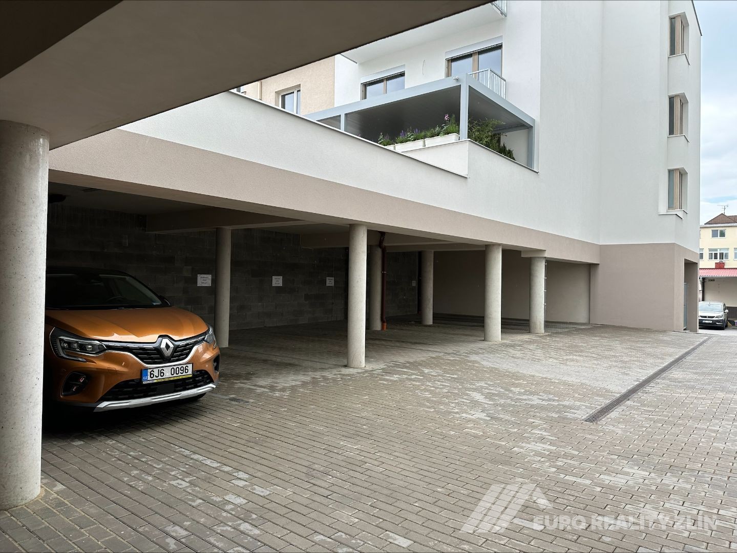 2+KK REZIDENCE ŠEVCOVSKÁ, PARKING