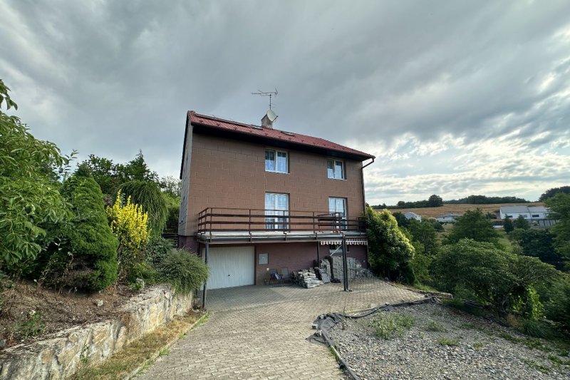 UBYTOVNA - ZLÍN, ZÁDVEŘICE