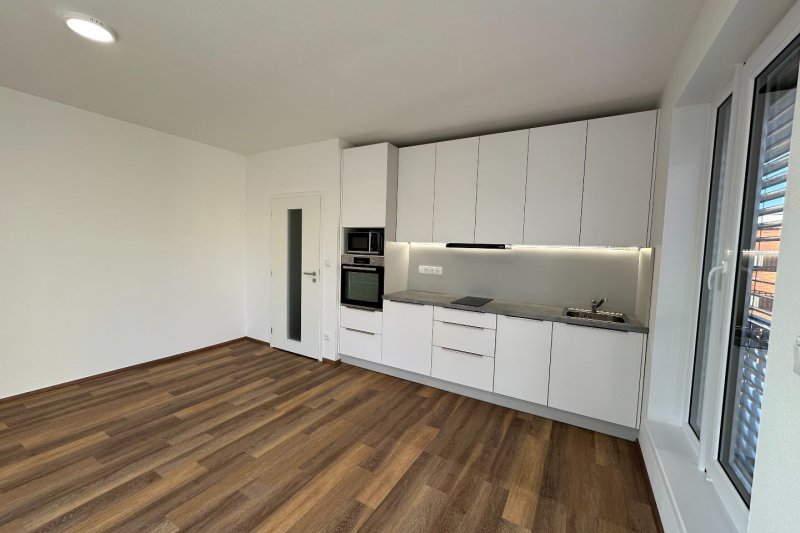 1+KK OTROKOVICE - NOVOSTAVBA S BALKONEM A PARKINGEM