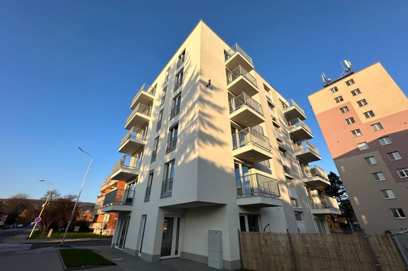 1+KK OTROKOVICE - NOVOSTAVBA S BALKONEM A PARKINGEM