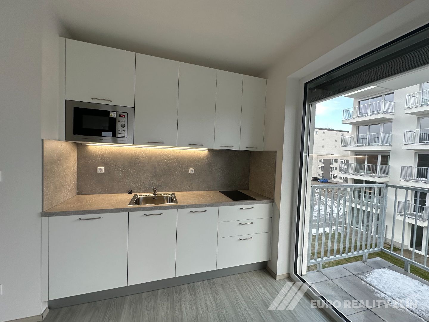 1+KK Otrokovice - novostavba s parkingem, balkon