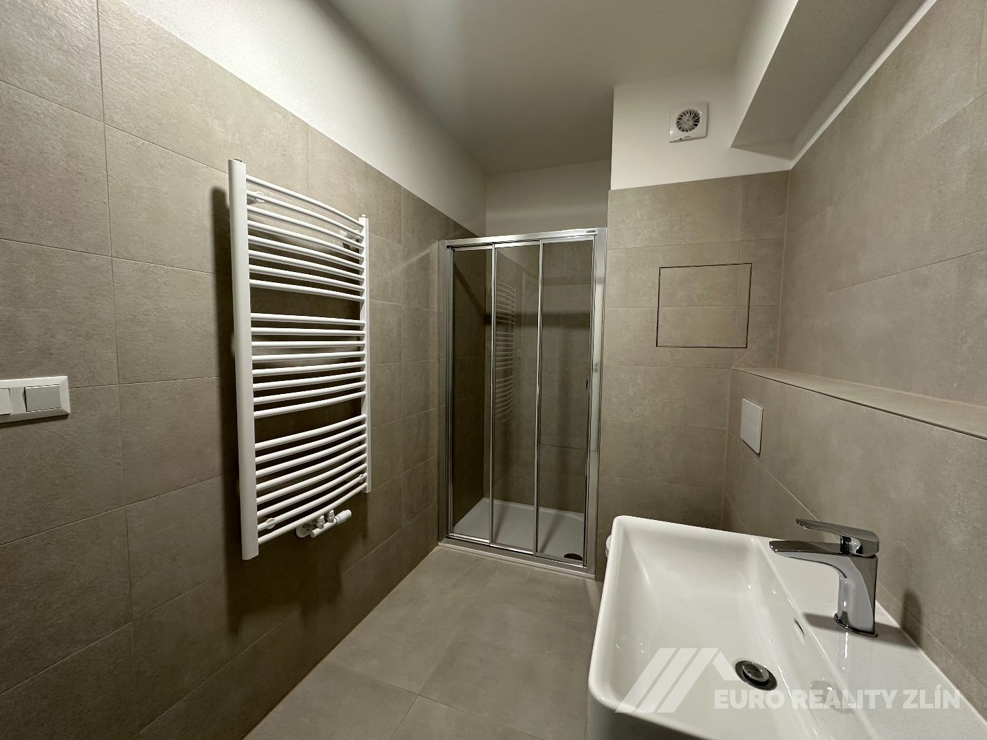 1+KK Otrokovice - novostavba s parkingem, balkon