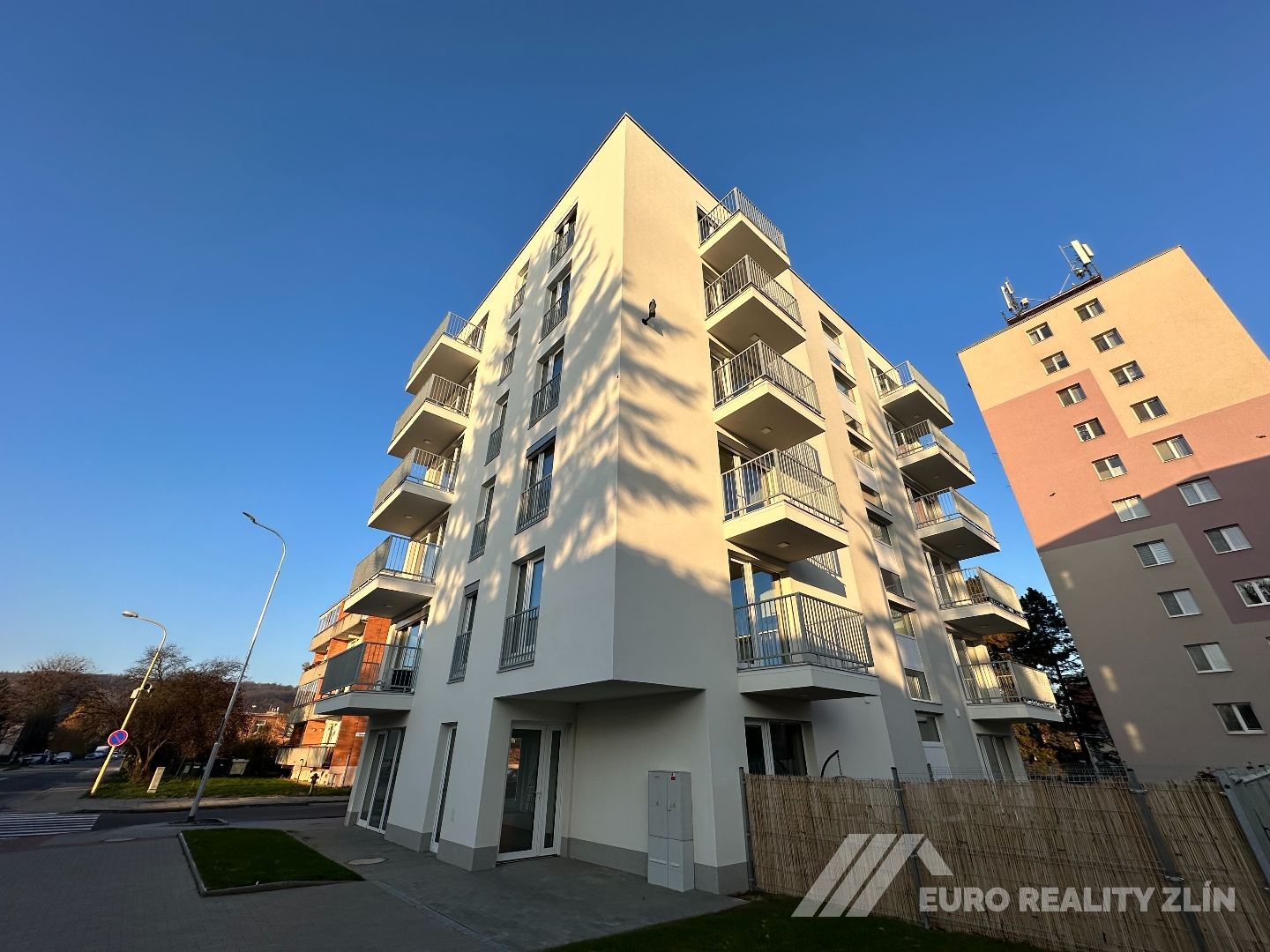 1+KK OTROKOVICE - NOVOSTAVBA S LODŽIÍ A PARKINGEM