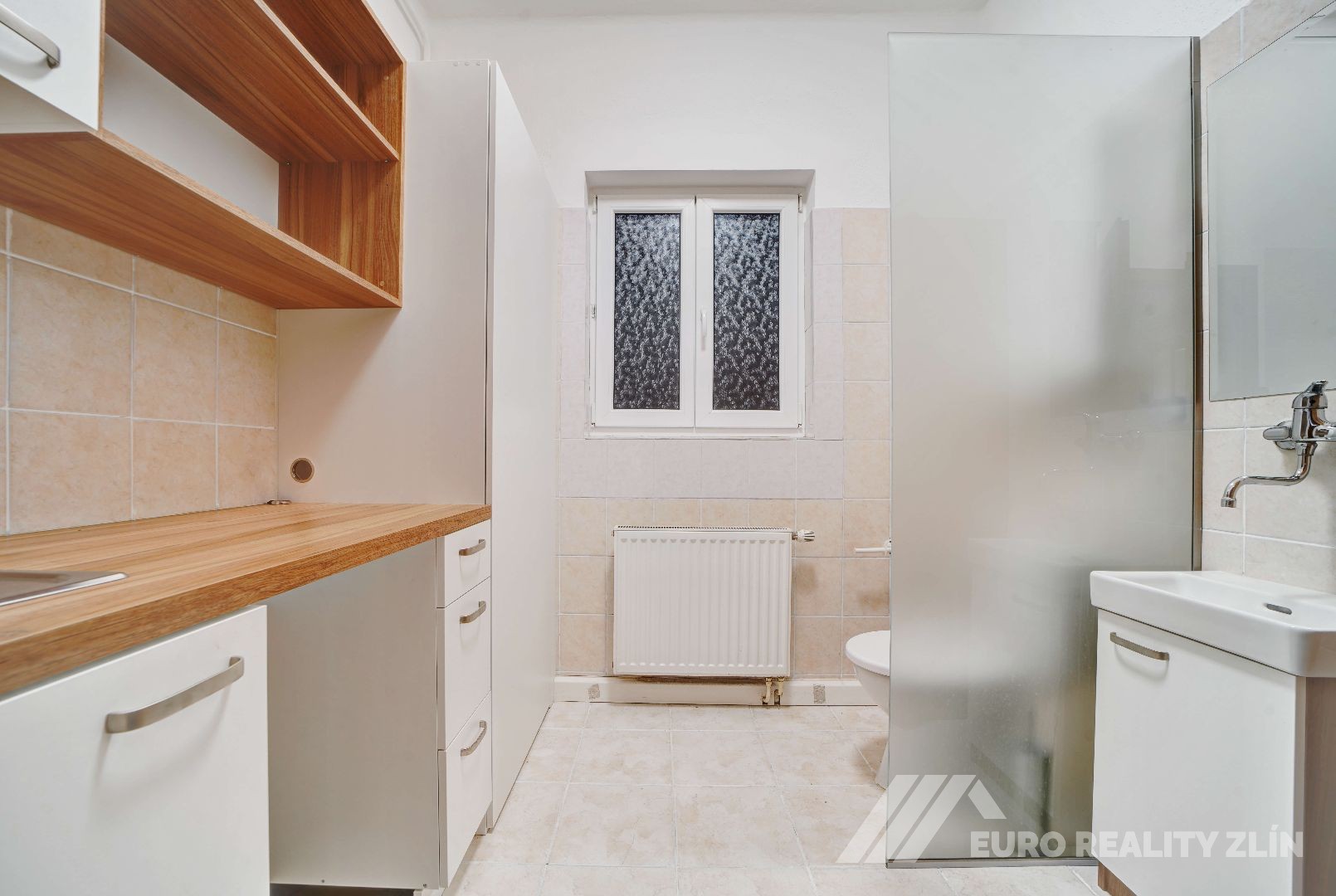 KANCELÁŘ V CENTRU MĚSTA ZLÍN 71m2 - ULICE ZARÁMÍ 