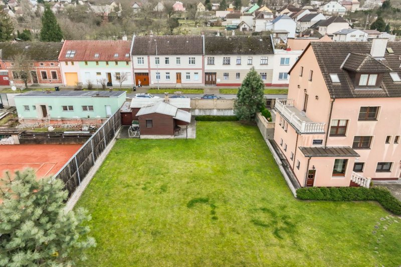 STAVEBNÍ POZEMEK 759m2 ZLÍN-MALENOVICE 