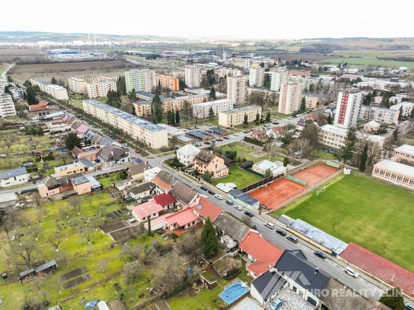 STAVEBNÍ POZEMEK 759m2 ZLÍN-MALENOVICE 