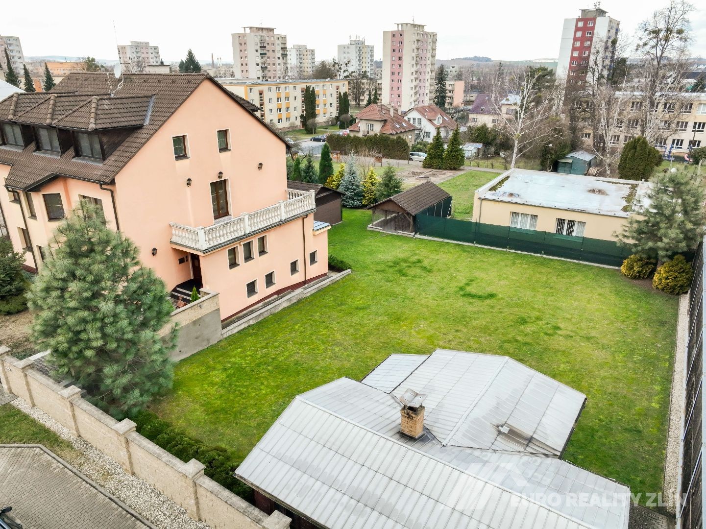 STAVEBNÍ POZEMEK 759m2 ZLÍN-MALENOVICE 