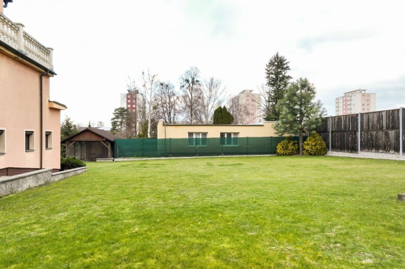 STAVEBNÍ POZEMEK 759m2 ZLÍN-MALENOVICE 