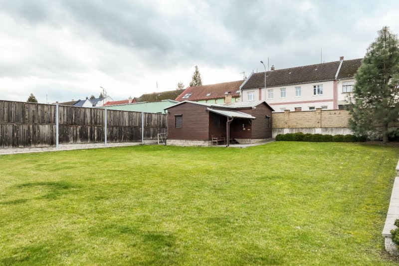 STAVEBNÍ POZEMEK 759m2 ZLÍN-MALENOVICE 