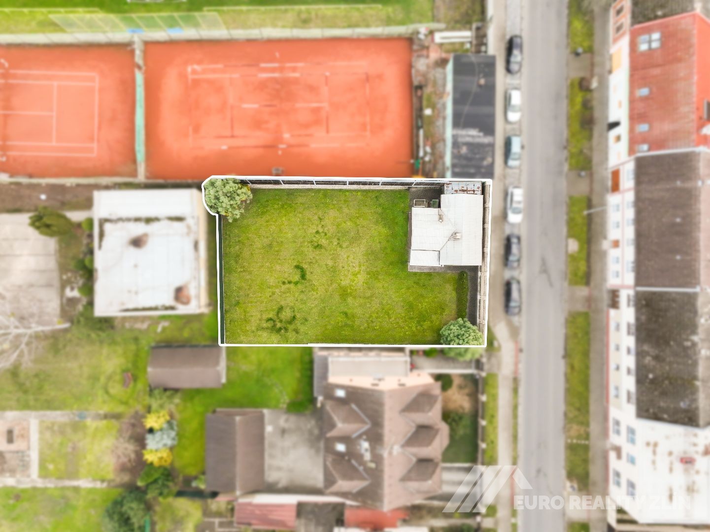 STAVEBNÍ POZEMEK 759m2 ZLÍN-MALENOVICE 
