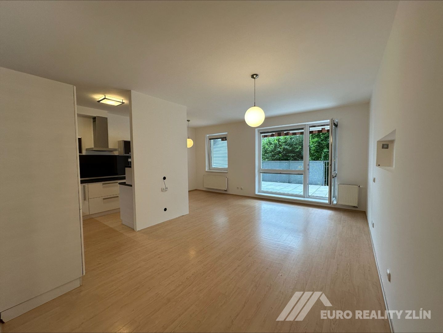 2+KK ZELINOVA S TERASOU 28m2