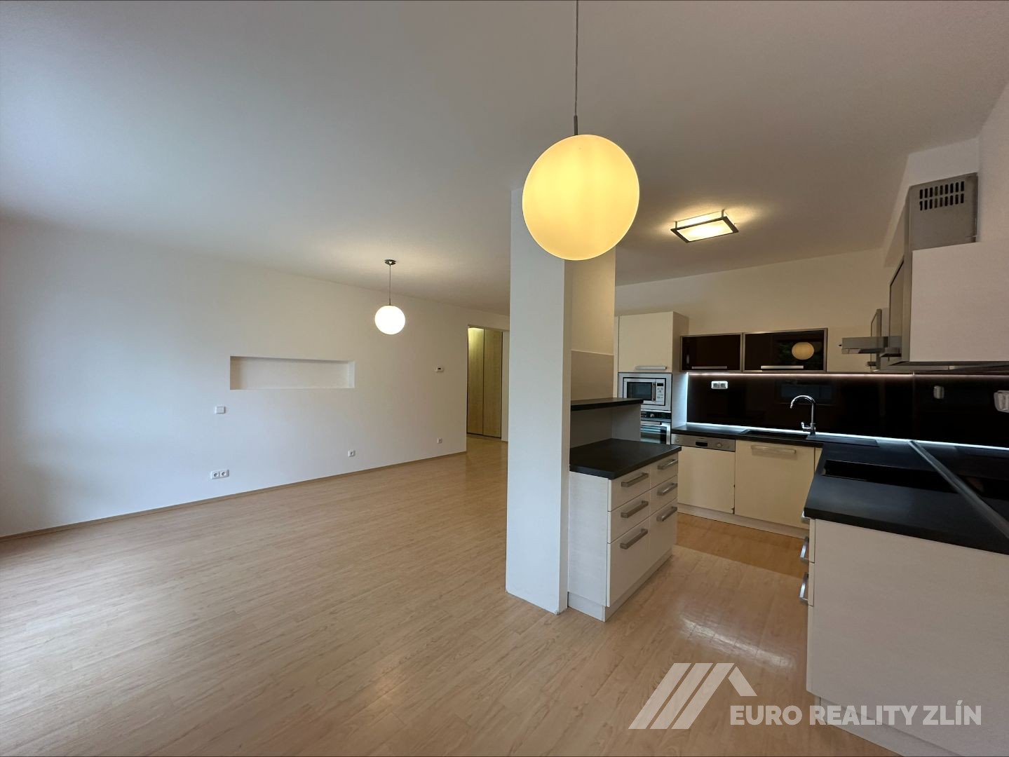 2+KK ZELINOVA S TERASOU 28m2
