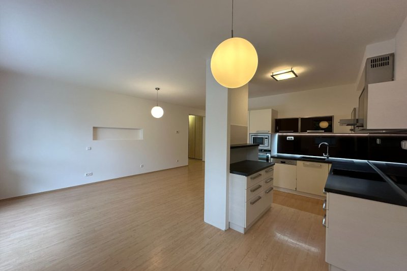 2+KK ZELINOVA S TERASOU 28m2