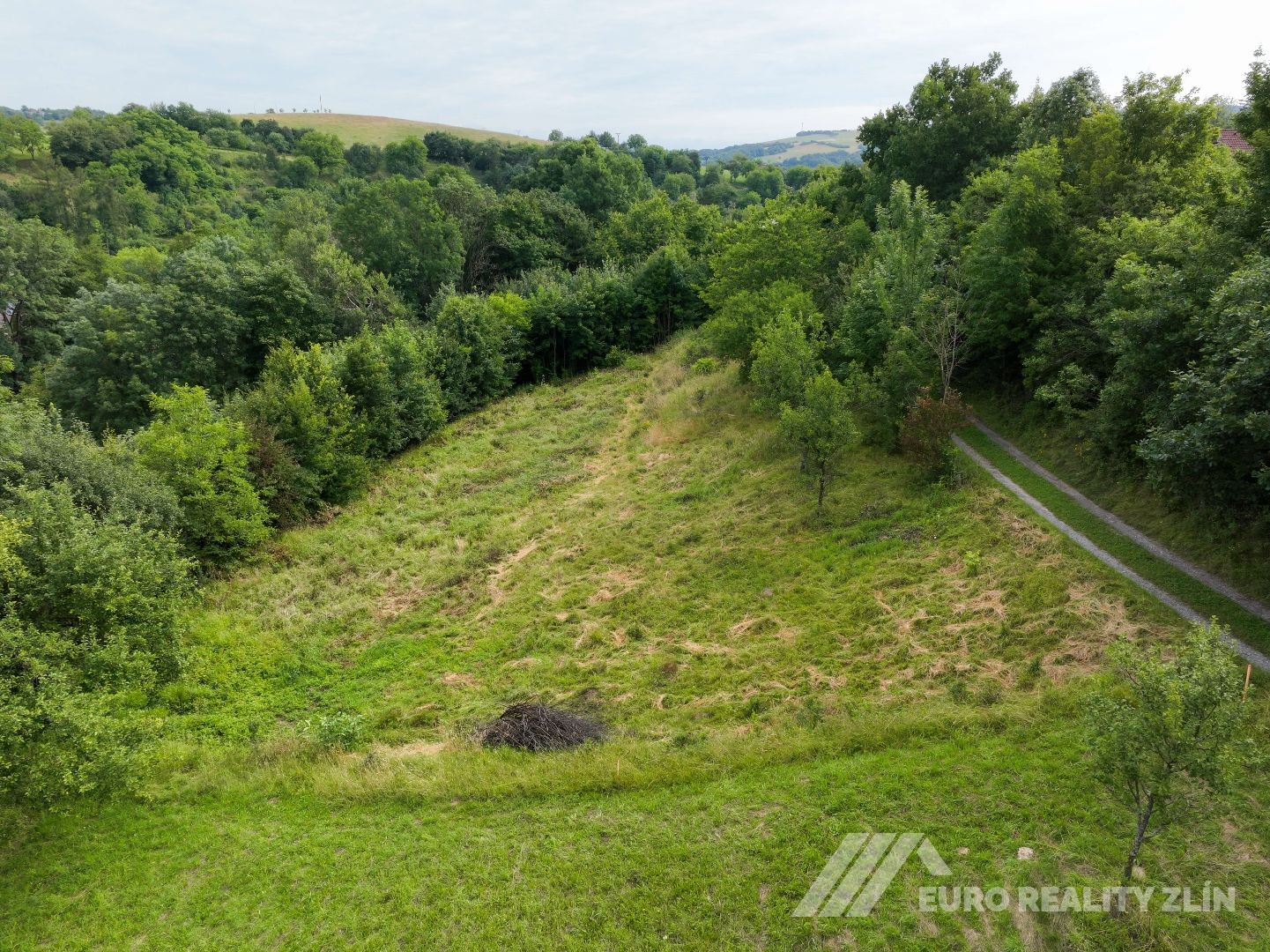 POZEMEK BOHUSLAVICE U ZLÍNA 