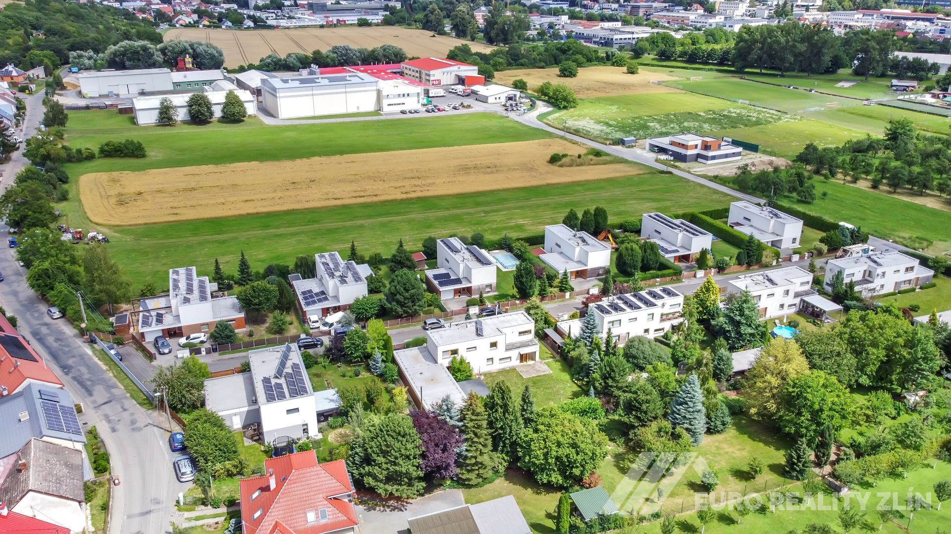 VILA SE ZAHRADOU ZLÍN LOUKY