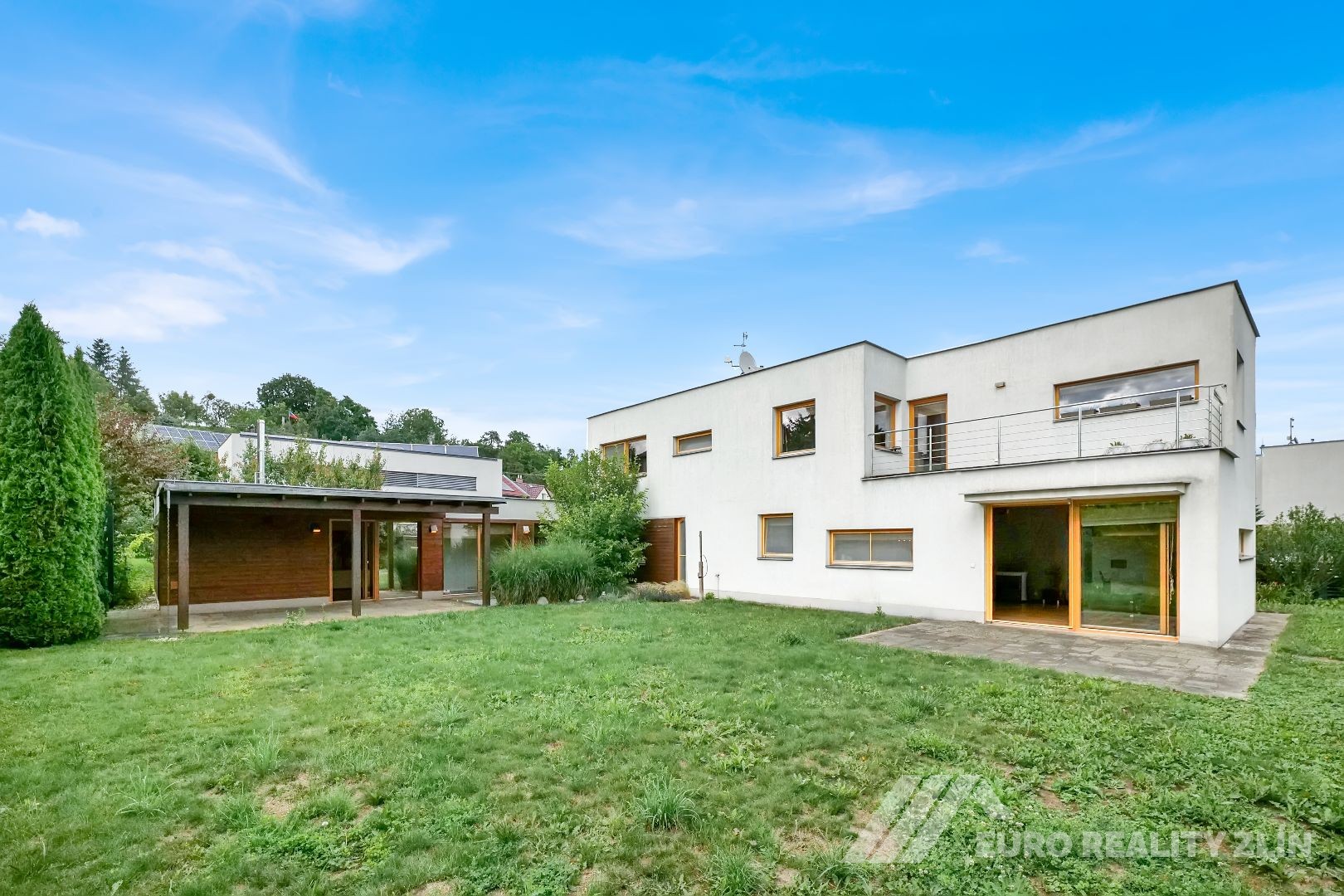 VILA SE ZAHRADOU ZLÍN LOUKY