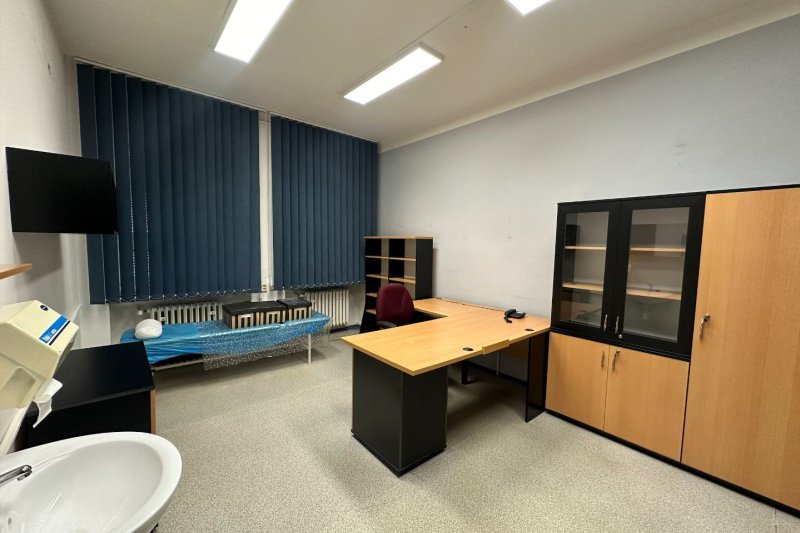 ORDINACE LÉKAŘE - CENTRUM ZLÍN, PŘÍZEMÍ 39M2