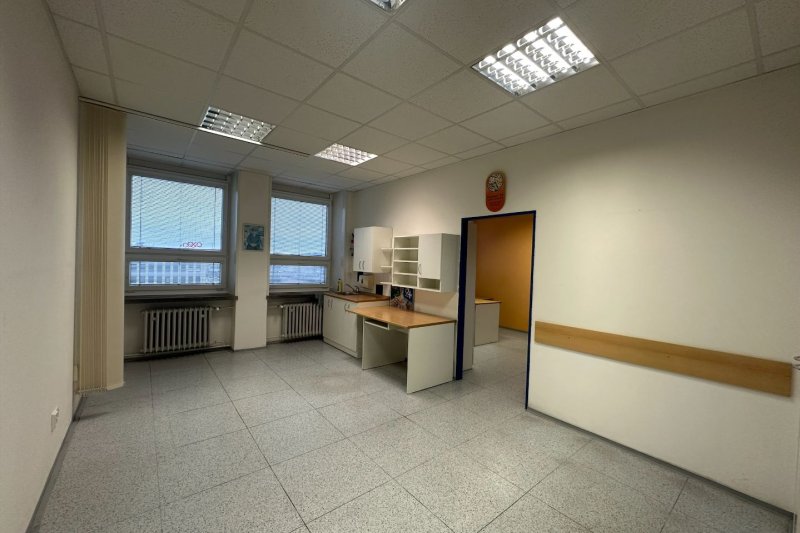 ORDINACE LÉKAŘE - CENTRUM ZLÍN, 4.NP 35M2