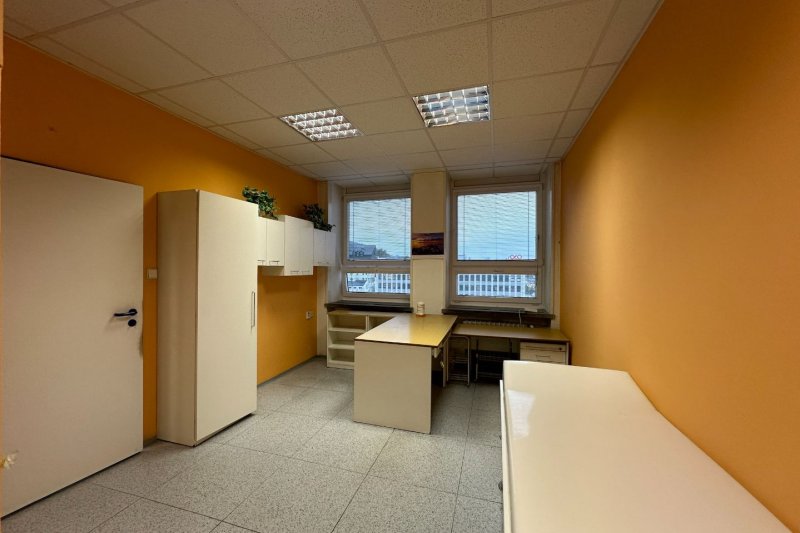 ORDINACE LÉKAŘE - CENTRUM ZLÍN, 4.NP 35M2