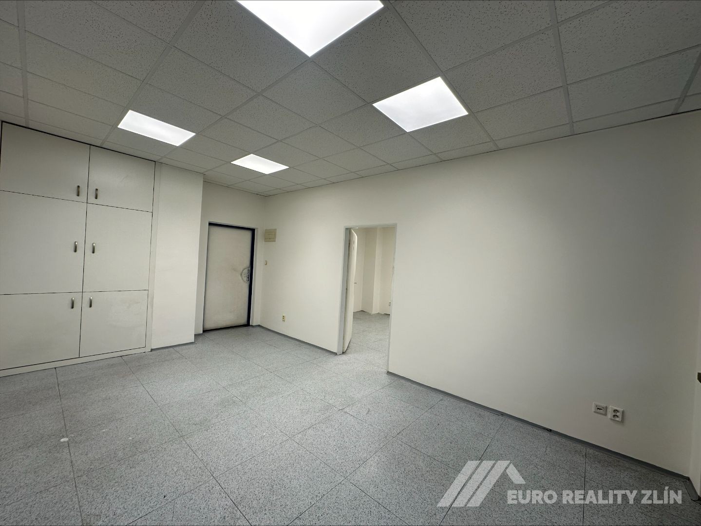 ORDINACE LÉKAŘE - CENTRUM ZLÍN, 4.NP 34M2