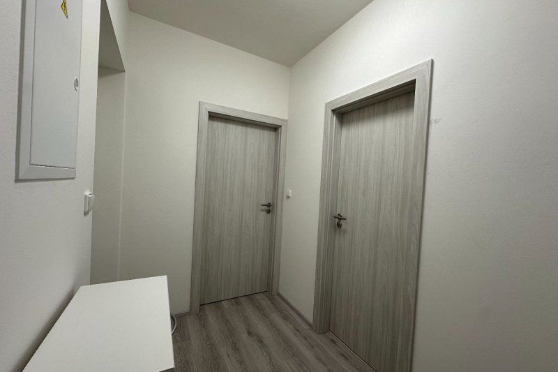 2+KK NOVOSTAVBA POD HRADEM, PARKING