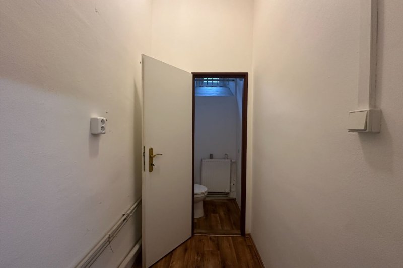 KOMERČNÍ PROSTOR 132 m2 V CENTRU MĚSTA ZLÍNA