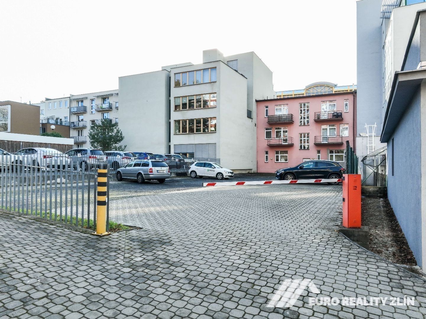 PARKOVACÍ MÍSTO - CENTRUM ZLÍN