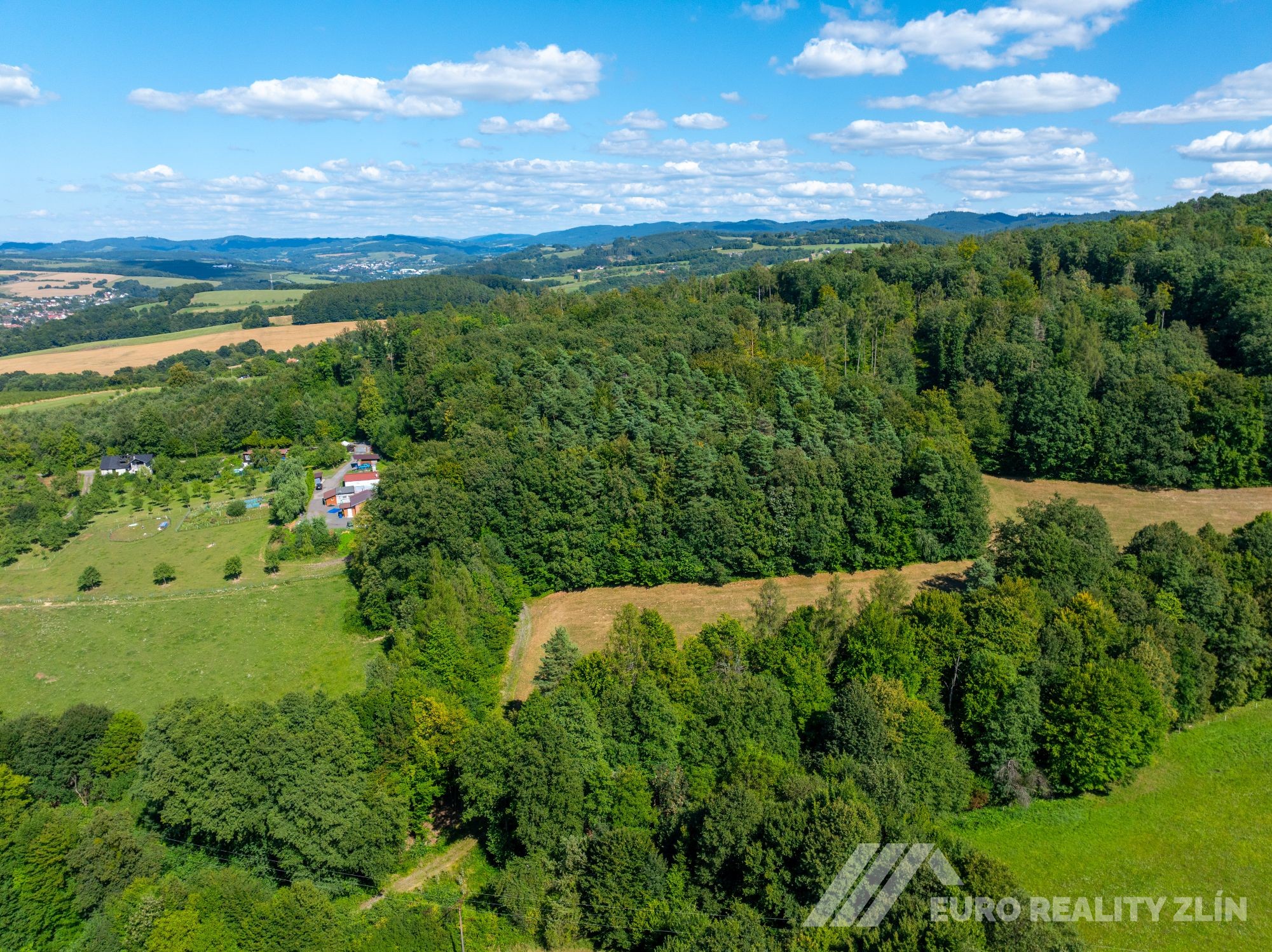Usedlost Lipské Paseky, lesy a pozemky přes 70.000m2