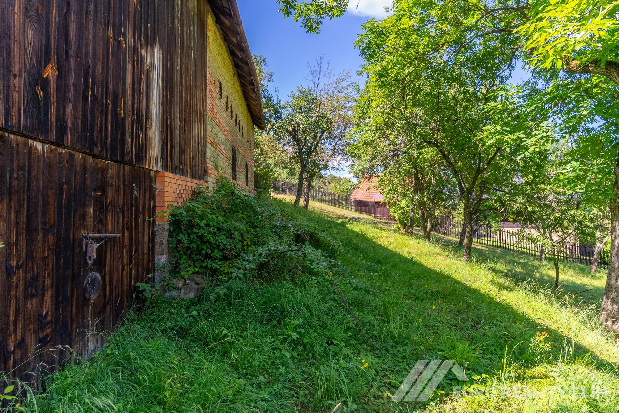 Usedlost Lipské Paseky, lesy a pozemky přes 70.000m2