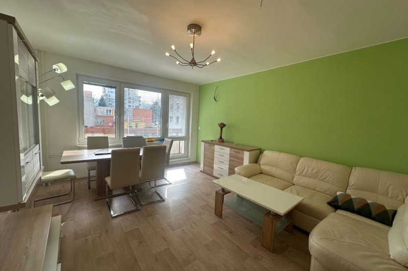 4+1 JAVOROVÁ ULICE, ZLÍN 