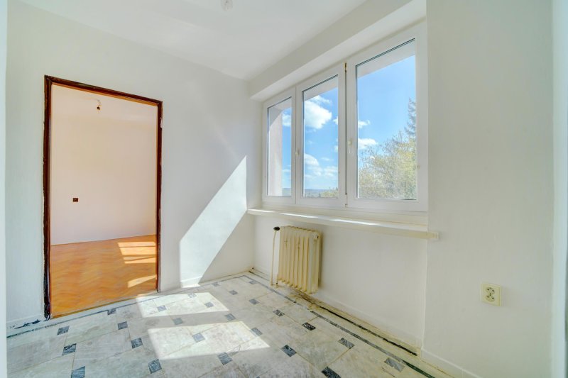 3+1 CENTRUM MĚSTA, CIHLOVÝ BYT 72m2, K REKONSTRUKCI