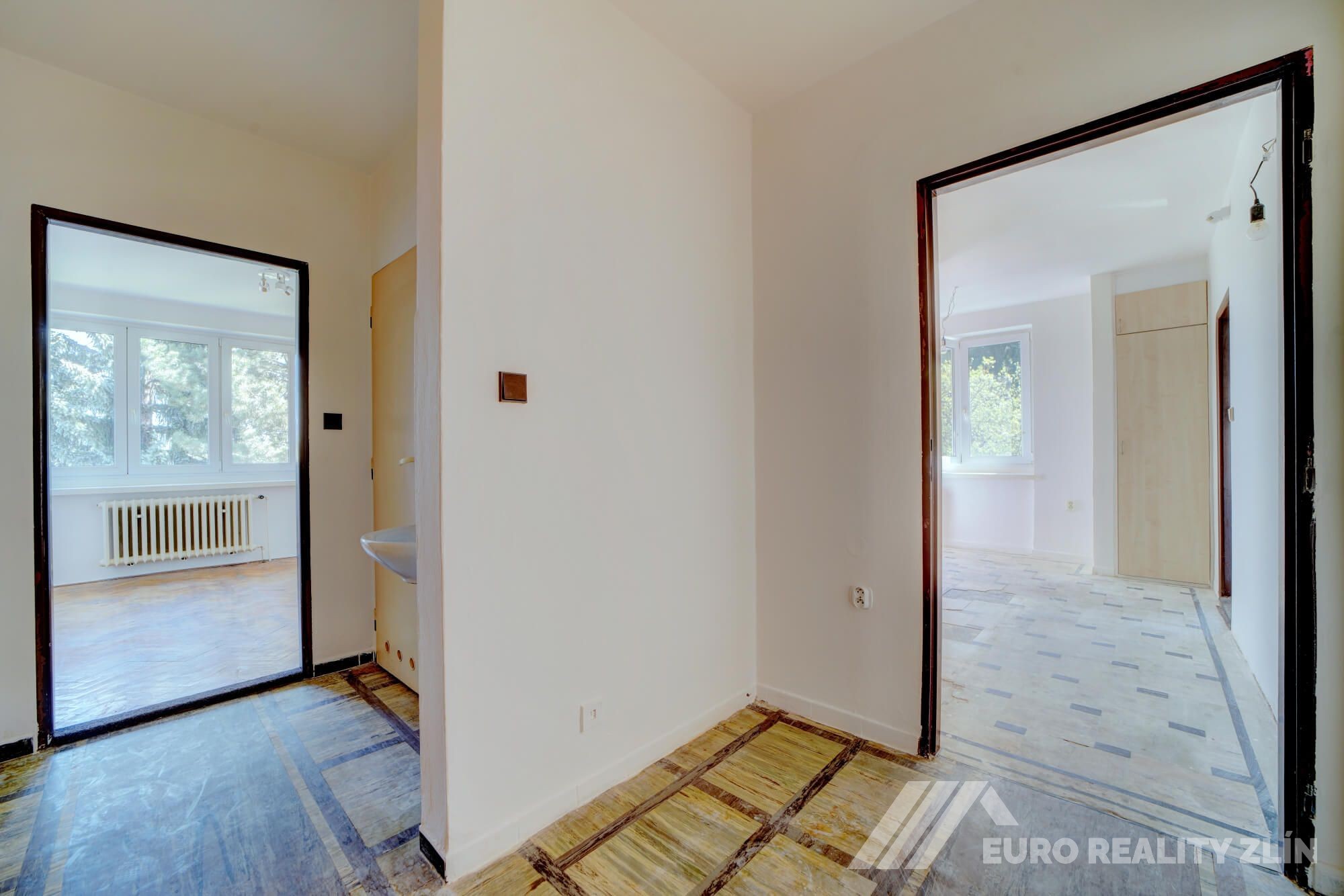 3+1 CENTRUM MĚSTA, CIHLOVÝ BYT 72m2, K REKONSTRUKCI