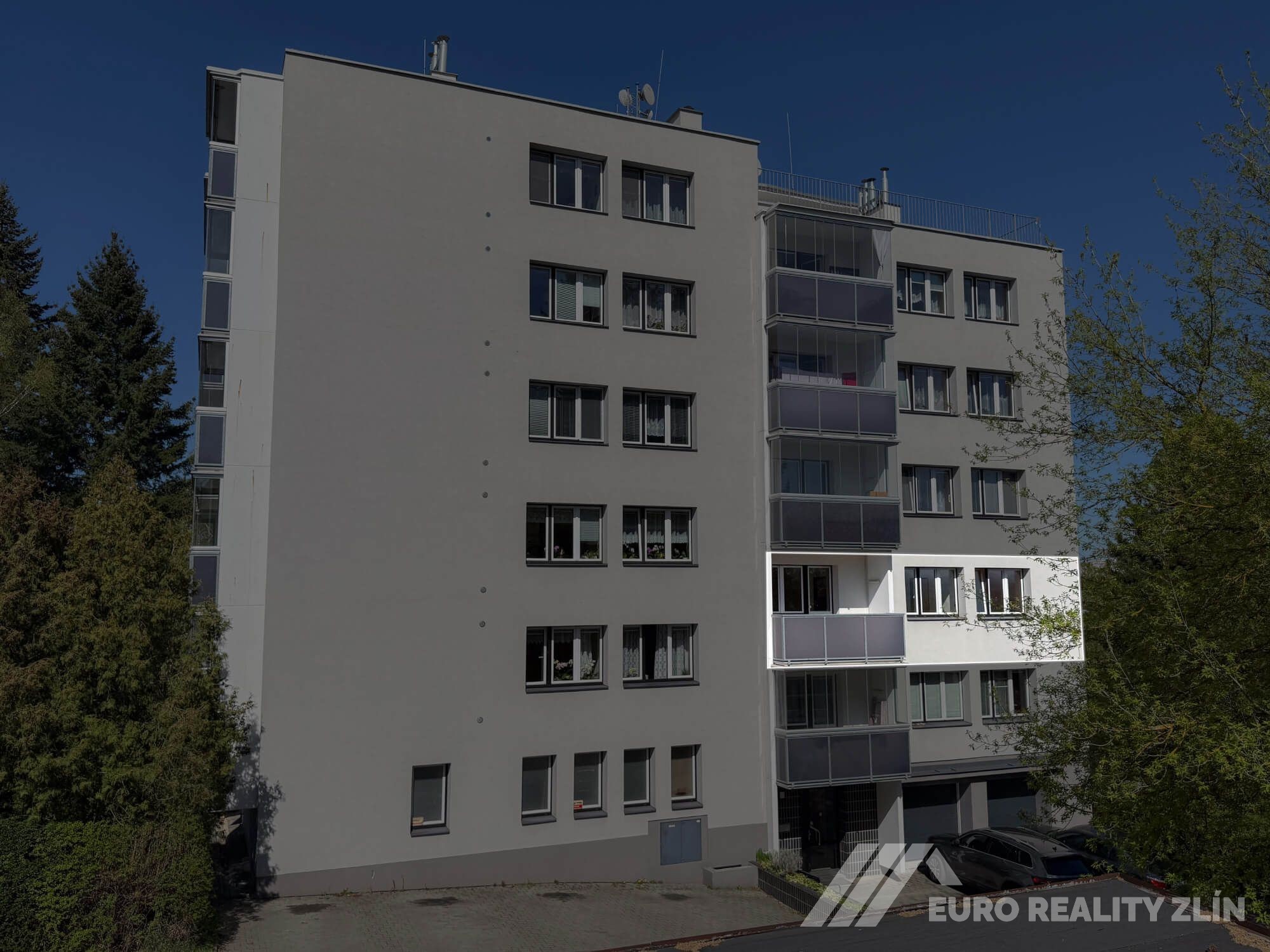 3+1 CENTRUM MĚSTA, CIHLOVÝ BYT 72m2, K REKONSTRUKCI