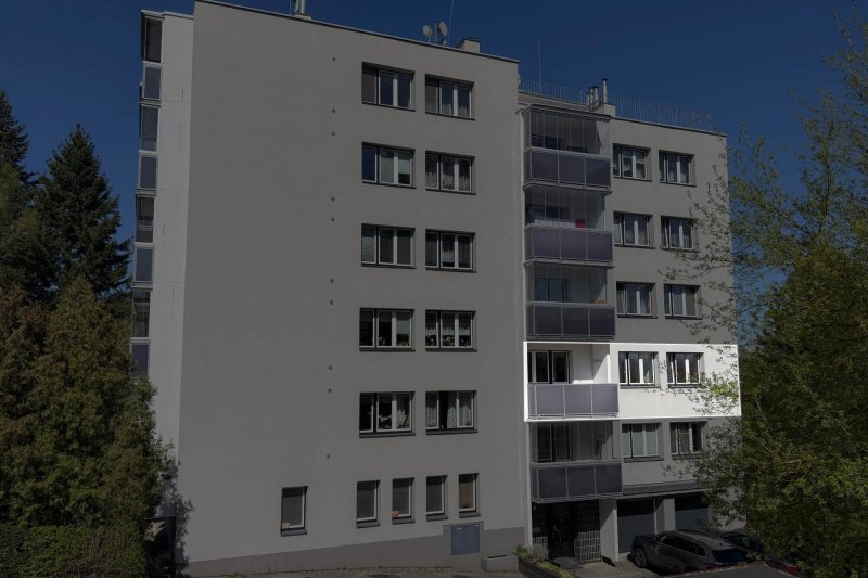 3+1 CENTRUM MĚSTA, CIHLOVÝ BYT 72m2, K REKONSTRUKCI